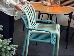 Műanyag szék TREGO kartámaszokkal, kék