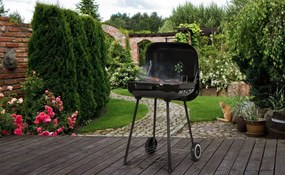 Kerti grill fedéllel