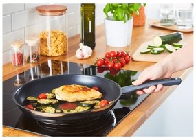Tefal DAILY COOK serpenyő, 28 cm átmérőjű
