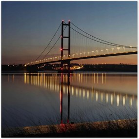 Poszterek 140x140 Kivilágított híd éjszaka