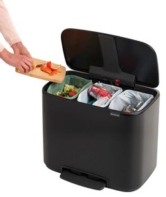 Matt fekete acél szelektív pedálos szemetes 33 l Bo – Brabantia
