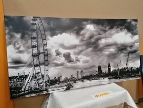 Kép egyedi London és a Temze folyó fekete-fehér kivitelben