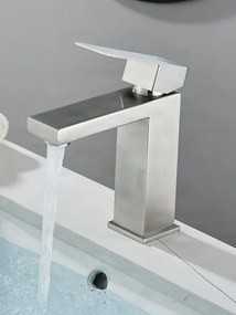 Álló mosdócsaptelep EYN BS1103 sárgaréz testtel, több színváltozatban — 16 cm — Nikkel