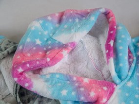 báránybunda hatású kapucnis, ujjas pléd AURORA színes