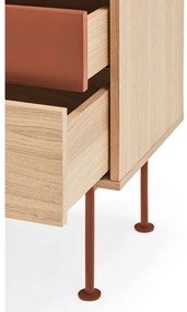 Yoko téglavörös éjjeliszekrény tölgyfa dekorral - Teulat