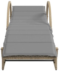 2 db bézs polyrattan napozóágy asztallal