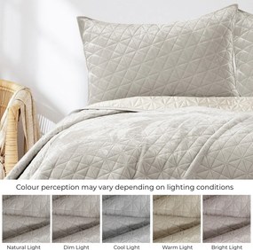 Szürkésbézs bársony steppelt ágytakaró 220x240 cm Laila – Restilo