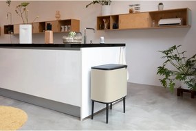 Bézs acél érintésre nyíló szemetes 36 l Bo Touch Bin – Brabantia