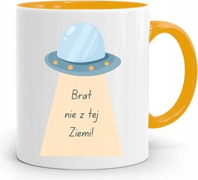 Sárga Bögre Ajándék Testvérnek Nem Ebből A Földből, fényképes nyomattal