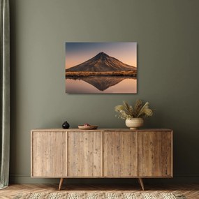A Mount Taranaki visszaverődése, Új-Zéland (üvegen) (70x50 cm)