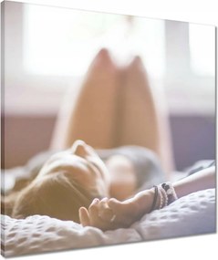 Vászonkép 50x50 Lány a hálószobában