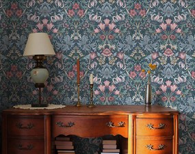 Holden Decor Tales of the Manor Fleurmont kék-lila damaszt mintás vlies tapéta – 91903