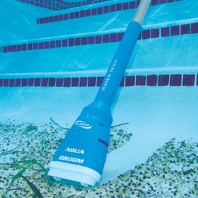 Planet Pool AQUA BROOM Kézi AKU medence porszívó