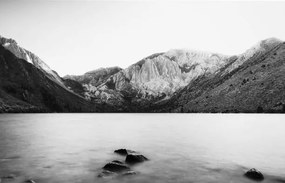Művészeti fotózás Scenic view of lake and mountains, Yubo Qin / 500px, (40 x 26.7 cm)