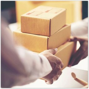 Poszterek 100x100 A futár kézbesíti a csomagot