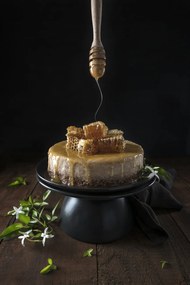 Művészeti fotózás Baklava cheesecake and honey comb, Diana Popescu, (26.7 x 40 cm)
