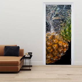 Fotótapéta ajtóra - Ananász a vízben (95x205cm)