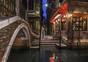 Poszter 29,7x21cm Éjszakai felvétel egy kávézóról egy keskeny csatornánál, Assaf Frank