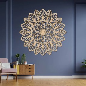 Fából készült mandala a falon | LÓTUSZ