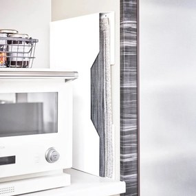 Öntapadós fém tányéralátét tartó Tower – YAMAZAKI