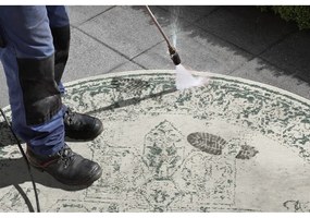 Borbon zöld-krémszínű kültéri szőnyeg, ø 140 cm - NORTHRUGS