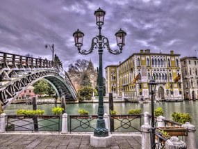 Poszter 40x30cm Lámpa a hídnál Accademia, Assaf Frank