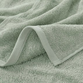 Goldea gyermek frottír törölköző - zsiráf zsályaszínű alapon 30 x 50 cm