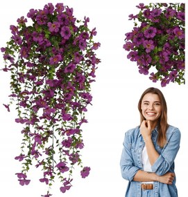 Szörfözés Mesterséges Muskátli, Mint Egy Élő Petúnia Lila Az Erkélyen Kúszónövények