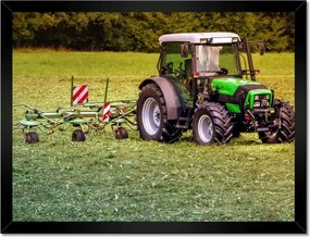 Poszterek keretben 40x30 Tarktor a szénamezőn