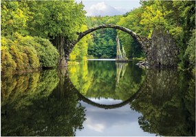 Fotótapéta flizelina Kőhíd és zöld tükröződés a vízben 208x146 +ragasztó