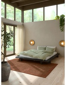 Fekete franciaágy fenyőfából, ráccsal 160x200 cm Japan - Karup Design