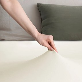 Fehér-krémszínű gumis jersey lepedő 220x200 cm Amber – Restilo