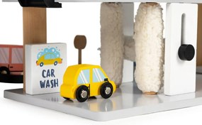 Nagy fa garázs lifttel autók helikopter autómosó