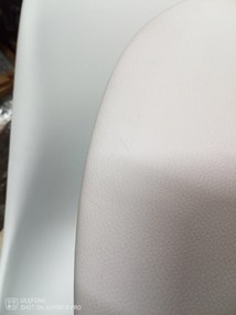 AKCIÓ Fehér BALI MARK szék bükkfa lábakkal II. osztály