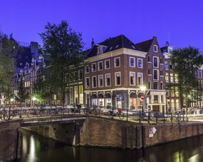 Poszter 76x60,5cm Csatorna Amszterdam városon át, Assaf Frank