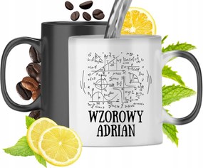 Mágikus bögre Adriana számára fekete matt nyomott mintával 330ml