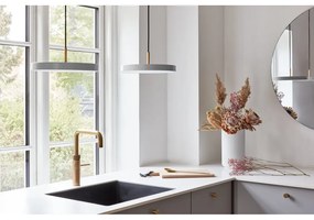 Világosszürke LED függőlámpa fém búrával ø 31 cm Asteria Mini – UMAGE