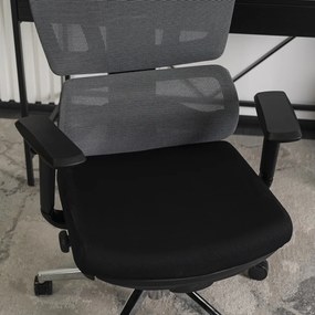 Irodai Forgószék Fekete Színben. DELSIN