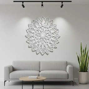 Fából készült mandala a falon | LÓTUSZ