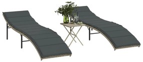 2 db világosszürke polyrattan napozóágy asztallal