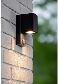 Lucide 69802/01/30 -Kültéri érzékelős lámpa ZARO 1xGU10/7W/230V IP65 fekete