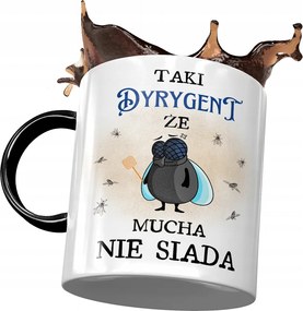 Fekete bögre a karmesternek, hogy a légy ne üljön le fényképes nyomattal