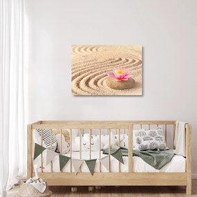 Egy kő, virággal a homokban képe (üvegen) (70x50 cm)