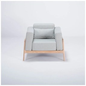 Fawn tölgyfa fotel kékesszürke szövet ülőrésszel - Gazzda