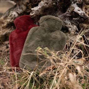 Piros mikroplüss melegvizes palack 1,8 l Classic – Hugo Frosch