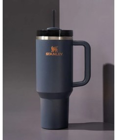 Sötétkék termosz szívószállal 1,18 l Quencher H2.O FlowState – Stanley