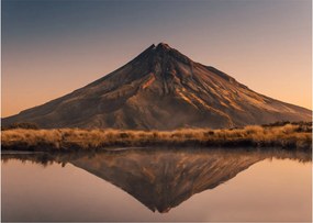 A Mount Taranaki visszaverődése, Új-Zéland (üvegen) (70x50 cm)