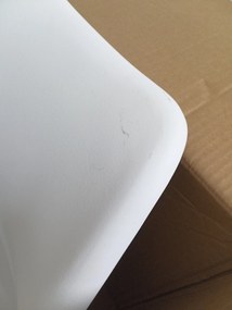 AKCIÓ Fehér-fekete BALI MARK szék fekete lábakkal II. osztály