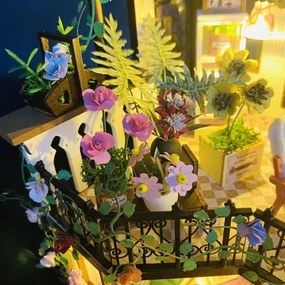 2Kids Toys - Darcyin virágos házikó mini 2xAAA elemmel