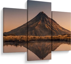 A Mount Taranaki visszaverődése, Új-Zéland (90x60 cm)